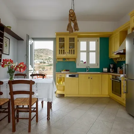 Kimolos Houses *